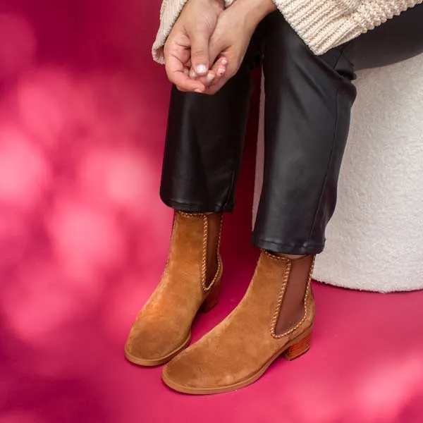 Bambi Brown | Suede Chelsea boot