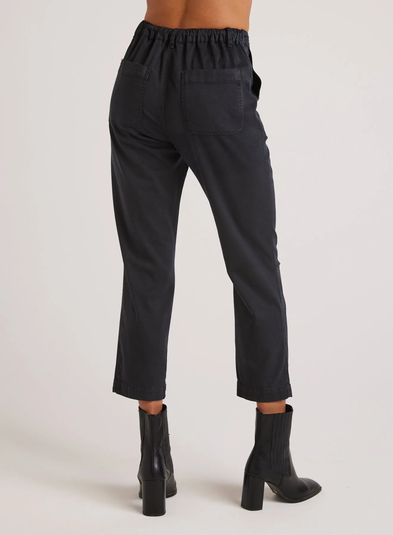 Bella Dahl Beau - Darted Knee Utility Trouser