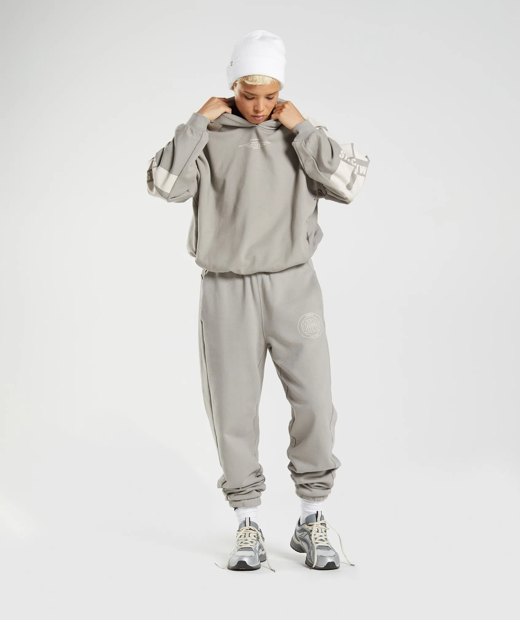 Gymshark GS10 Year Hoodie - Ecru Brown