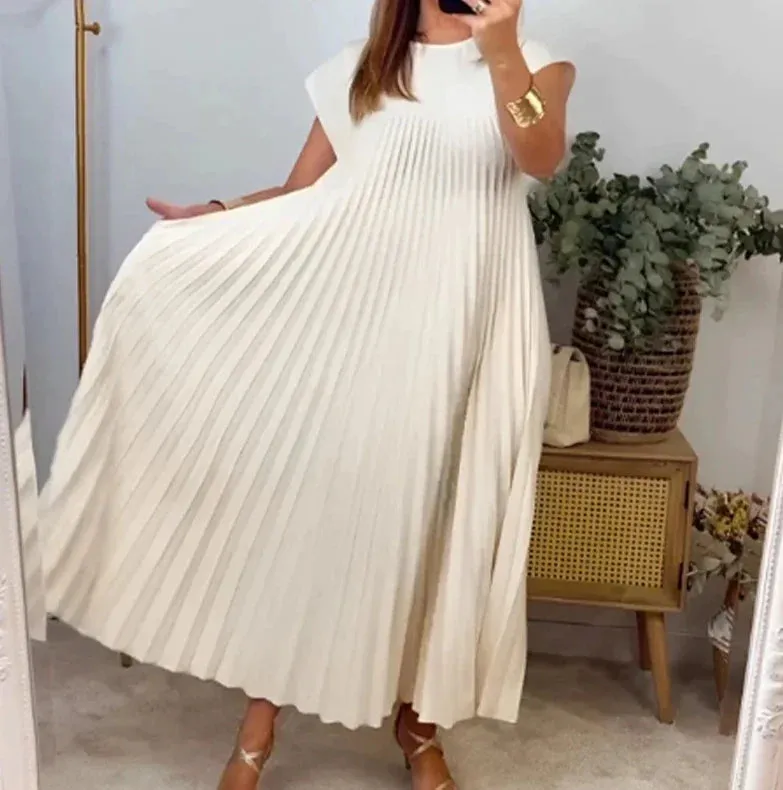 Sara Lee - Elegant and comfortable pleated dress